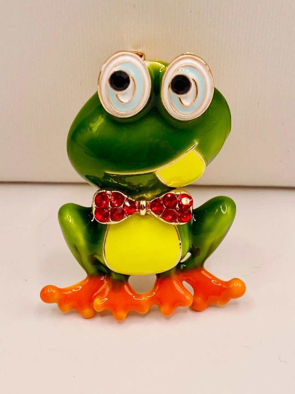 Colorful Frog Brooch Pin Red Rhinestone Bow Tie -114B